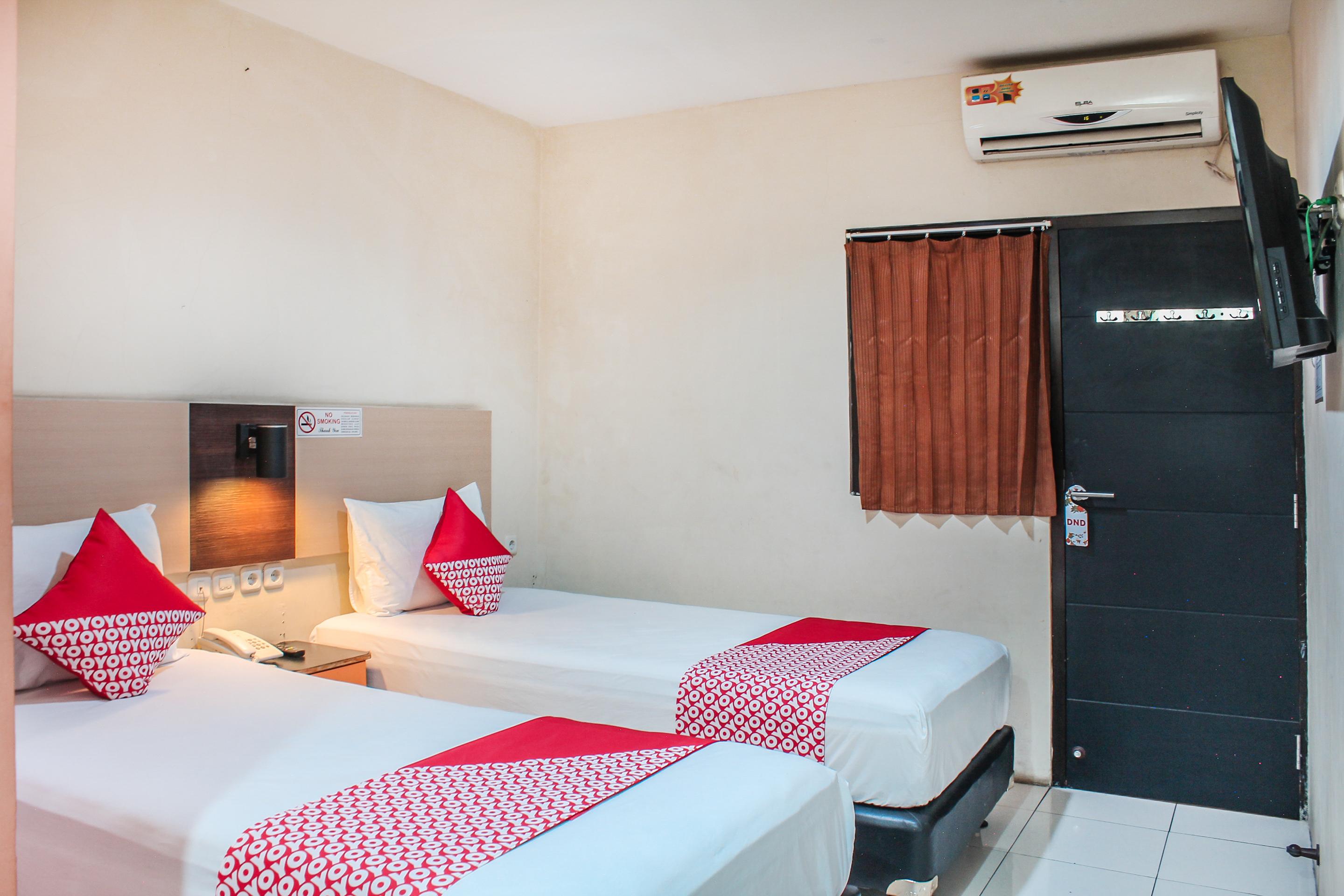 Audah Guesthouse Syariah Redpartner Джакарта Экстерьер фото