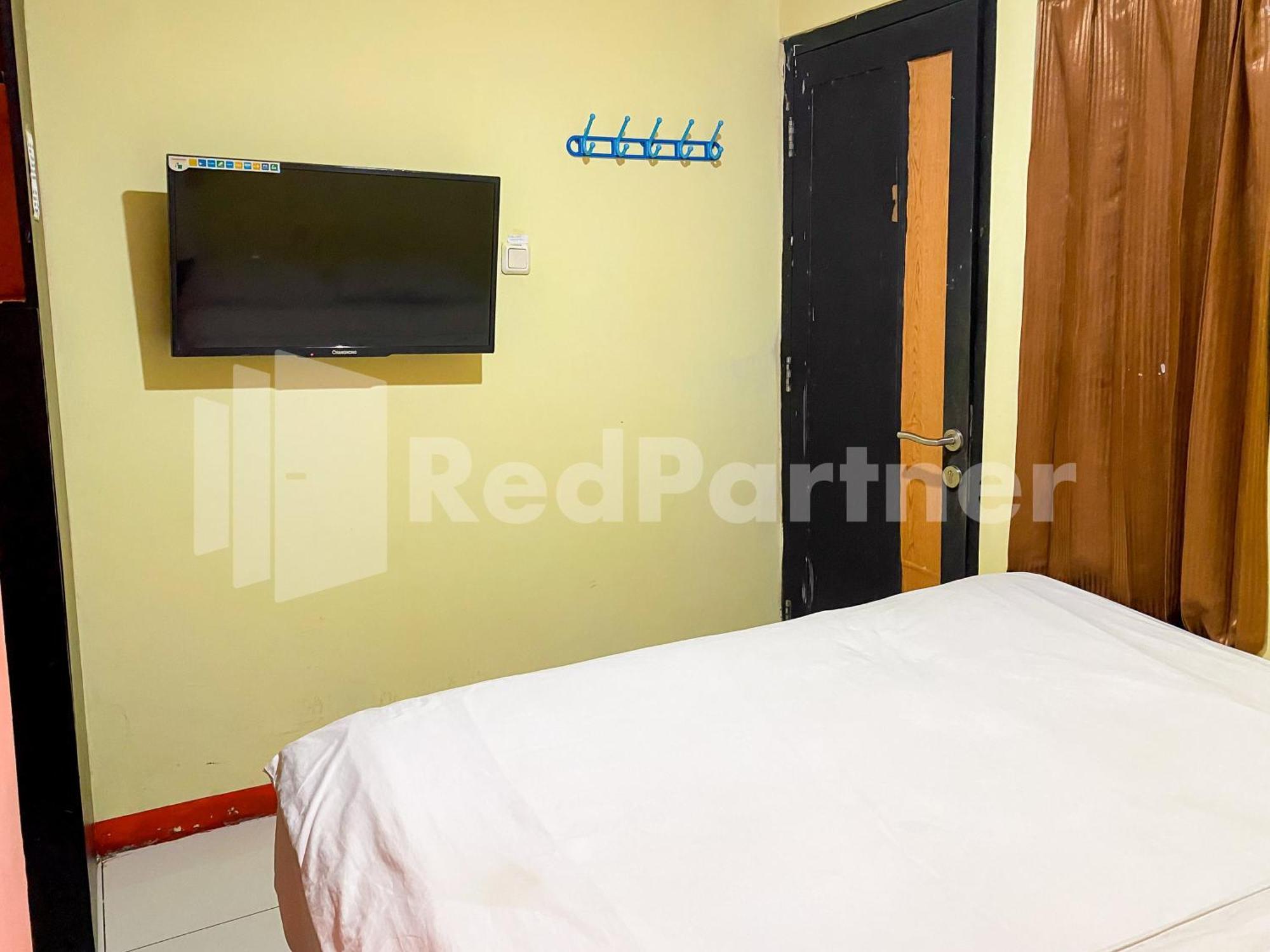 Audah Guesthouse Syariah Redpartner Джакарта Экстерьер фото
